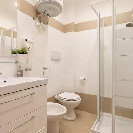 Apartament Private In A With Private Bath N1